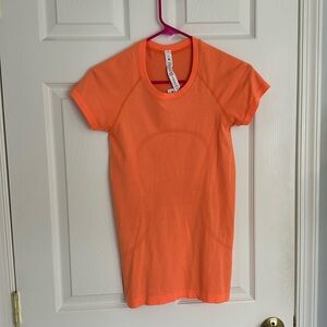 Lululemon short sleeve swiftly